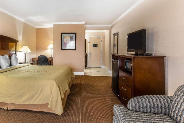 Quality Inn near Hearst Castle image 18